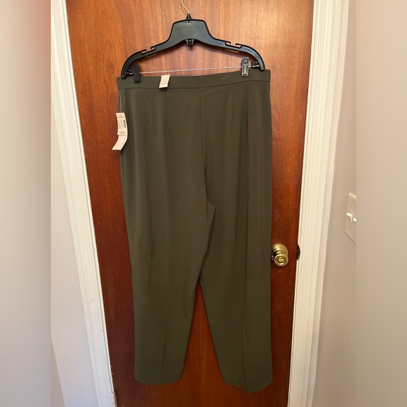 NWT Dressbarn Green Dress Pants 18W - Picture 7 of 9
